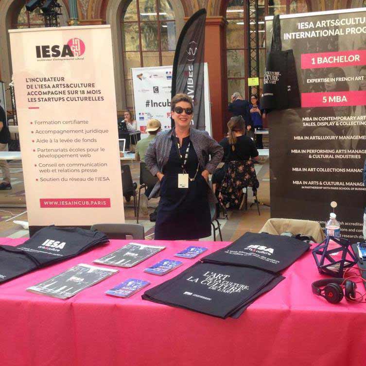 Equipe d’IESA Incub' Paris, Isabelle Logeais. Groupe ISM soutient le dynamisme entrepreneurial dans le secteur de l’art et la culture